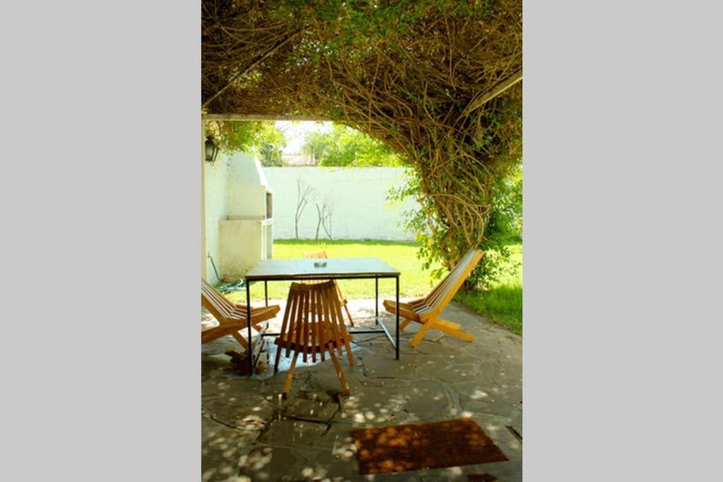 Big beautiful house with garden in 5ta Sección neighbourhood Mendoza Exterior foto